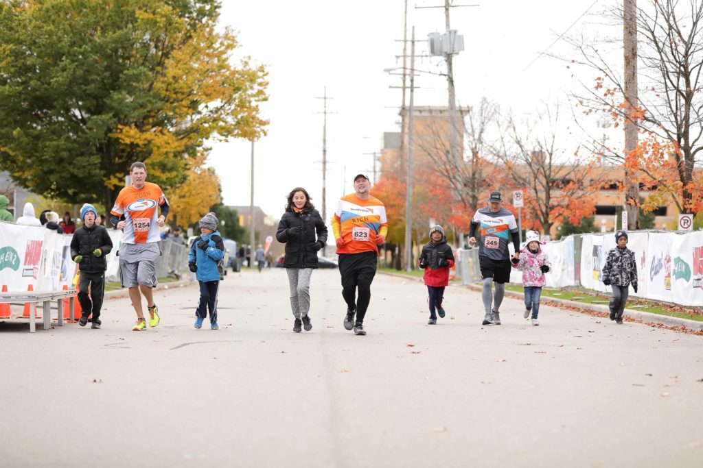 2018 Grand Rapids Marathon Team World Vision